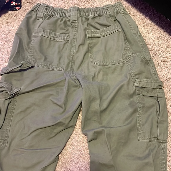 Green cargo pants, size medium, from aeropostale - Picture 2 of 4